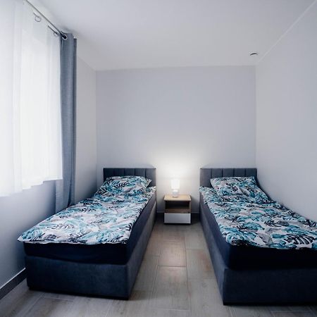 Osrodek Wypoczynkowy Wratislavia Hotell Radzyń Exteriör bild